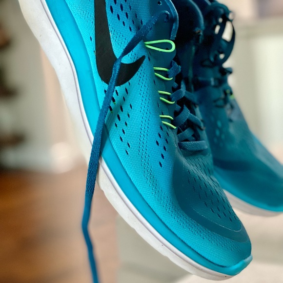 Men’s Nike Shoes Blue used size 11 - Picture 3 of 4